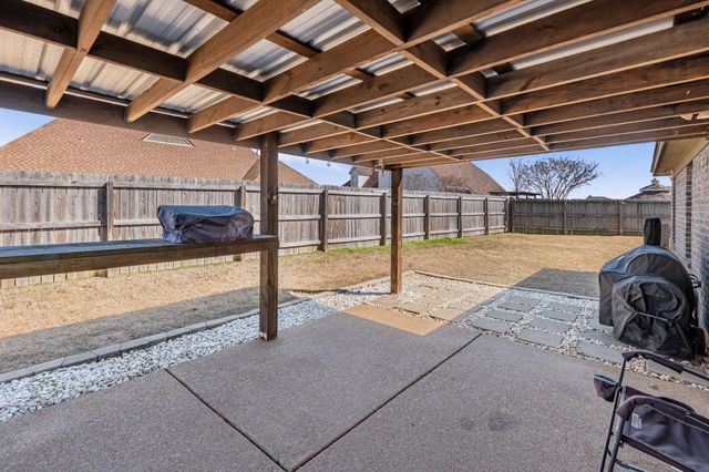 255 BEAU TISDALE DR, Oakland, TN 38060