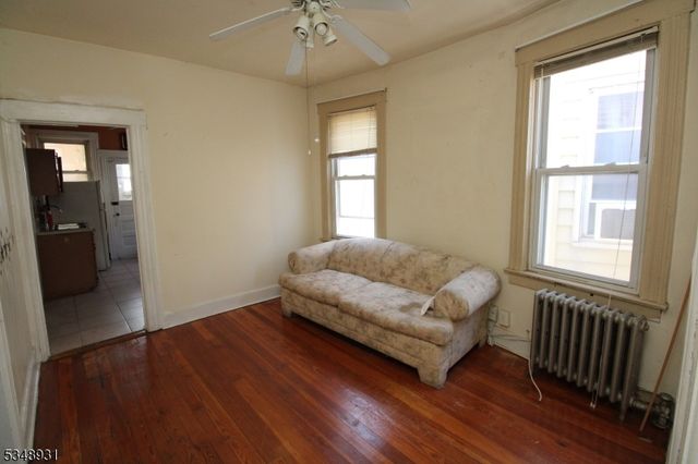 29 E Madison Ave, Clifton City, NJ 07011