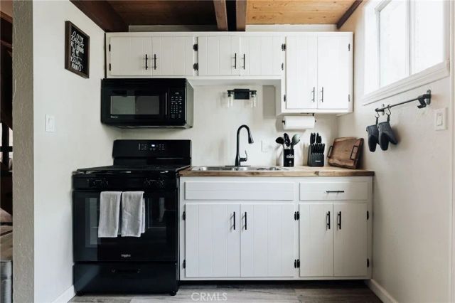 396 Kern Avenue, Sugarloaf, CA 92386
