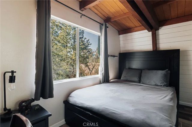 396 Kern Avenue, Sugarloaf, CA 92386