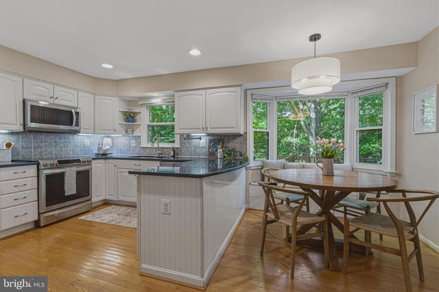 13209 ASHVALE DR, Fairfax, VA 22033