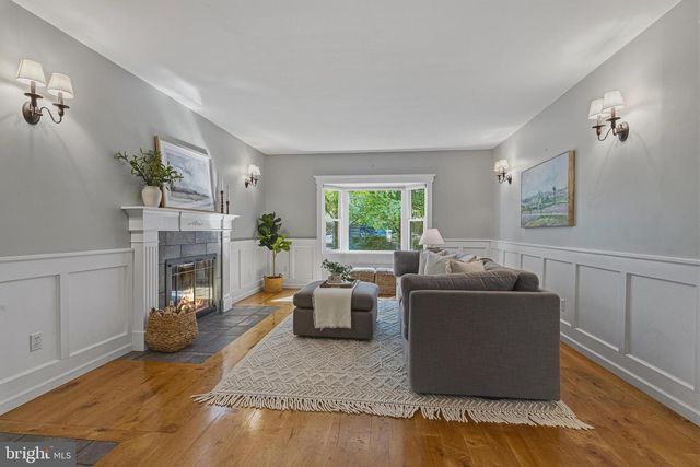 13209 ASHVALE DR, Fairfax, VA 22033