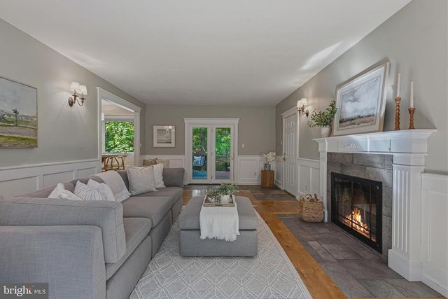 13209 ASHVALE DR, Fairfax, VA 22033