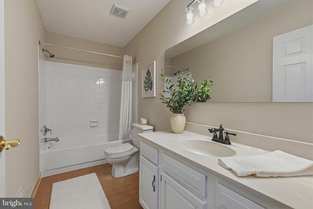 13209 ASHVALE DR, Fairfax, VA 22033