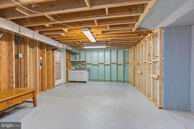 13209 ASHVALE DR, Fairfax, VA 22033