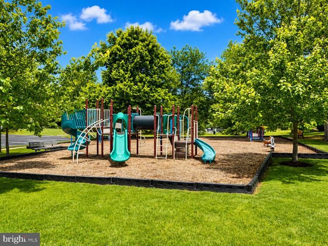 13209 ASHVALE DR, Fairfax, VA 22033
