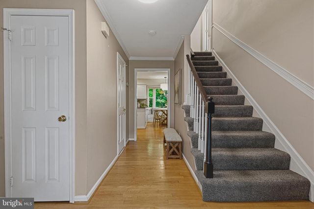 13209 ASHVALE DR, Fairfax, VA 22033