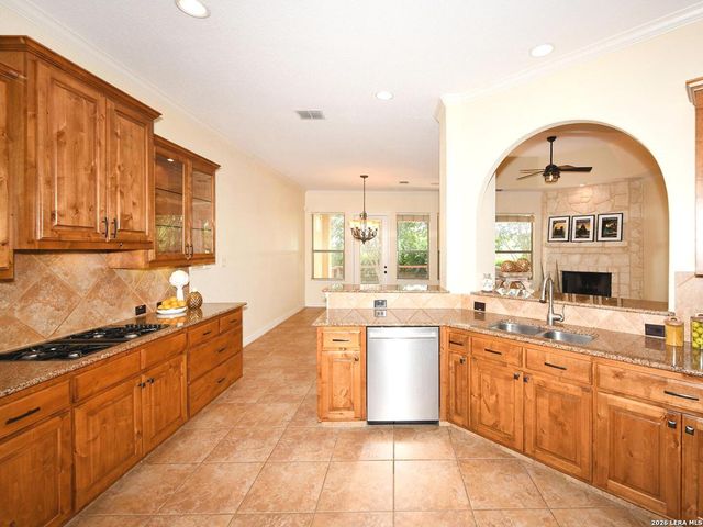 2518 Huebner Park, San Antonio, TX 78248