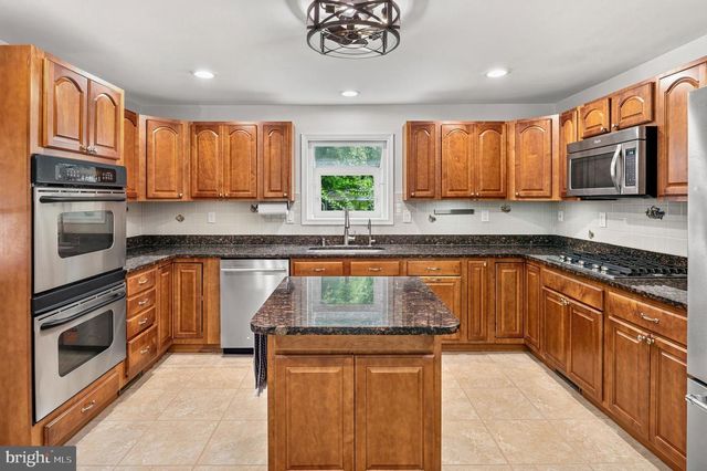 1007 HARBOR DR, Annapolis, MD 21403