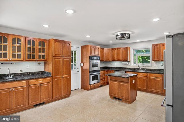 1007 HARBOR DR, Annapolis, MD 21403