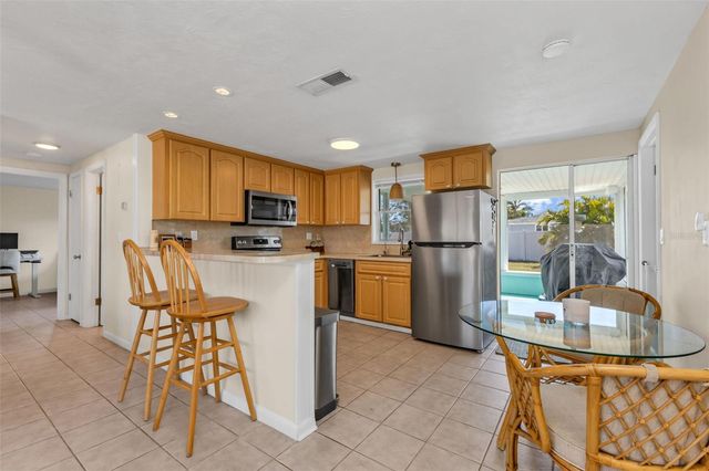 960 DARWIN ROAD, Venice, FL 34293