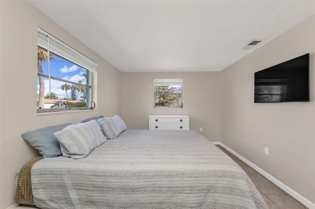 960 DARWIN ROAD, Venice, FL 34293