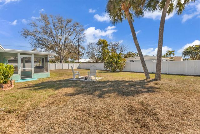 960 DARWIN ROAD, Venice, FL 34293