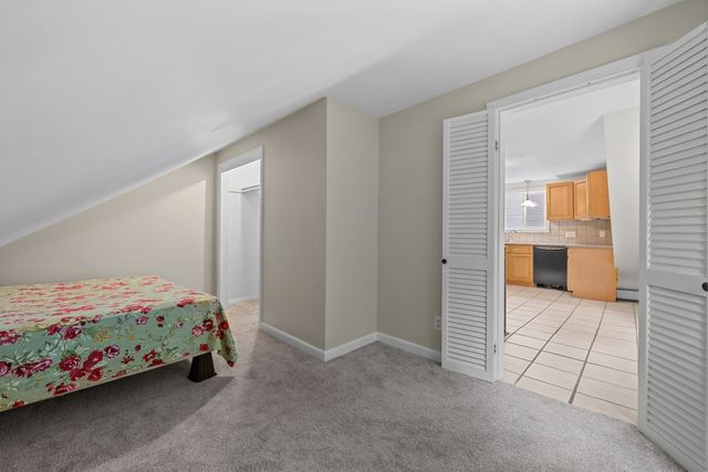6 Dixfield Rd, Worcester, MA 01606
