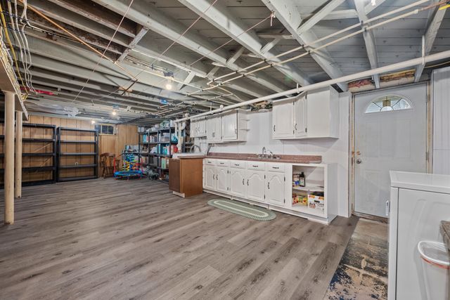 6 Dixfield Rd, Worcester, MA 01606