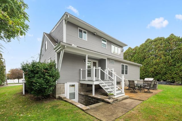 6 Dixfield Rd, Worcester, MA 01606