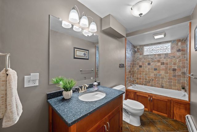 6 Dixfield Rd, Worcester, MA 01606