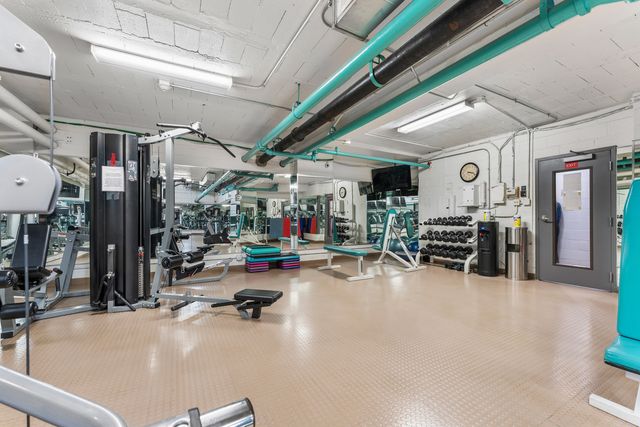 850 N Dewitt Place 13E, Chicago, IL 60611