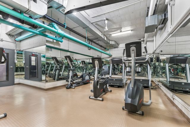 850 N Dewitt Place 13E, Chicago, IL 60611