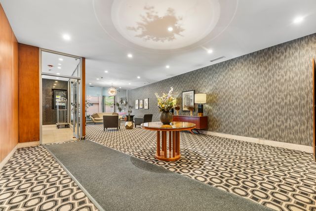 850 N Dewitt Place 13E, Chicago, IL 60611