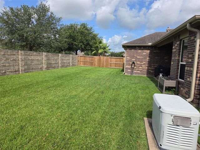 2514 Copper Fields Drive, Rosharon, TX 77583