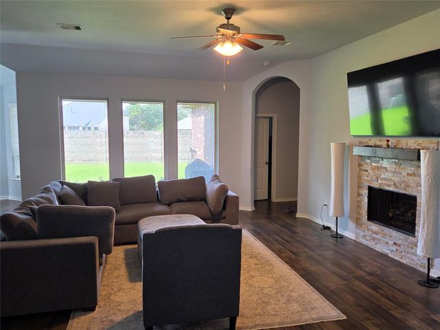 2514 Copper Fields Drive, Rosharon, TX 77583