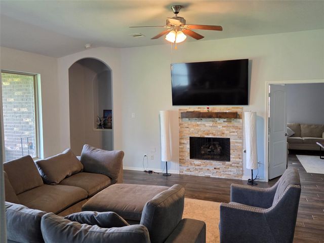 2514 Copper Fields Drive, Rosharon, TX 77583
