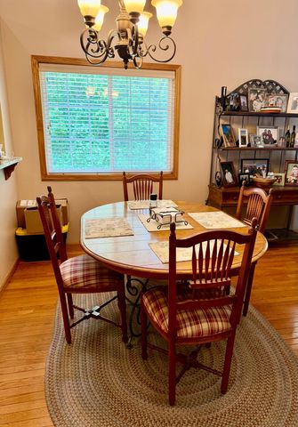 736 E Nicollet Boulevard, Burnsville, MN 55337