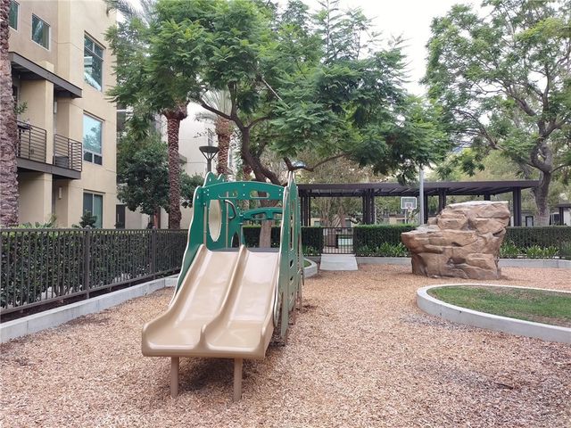 2412 Nolita, Irvine, CA 92612