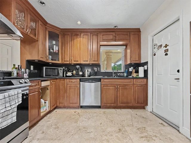 9837 SW 194th Street, Cutler Bay, FL 33157