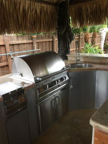 9837 SW 194th Street, Cutler Bay, FL 33157
