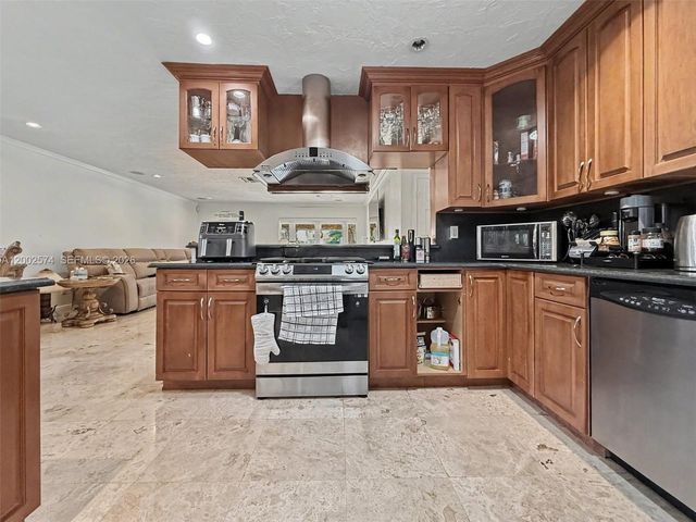 9837 SW 194th Street, Cutler Bay, FL 33157
