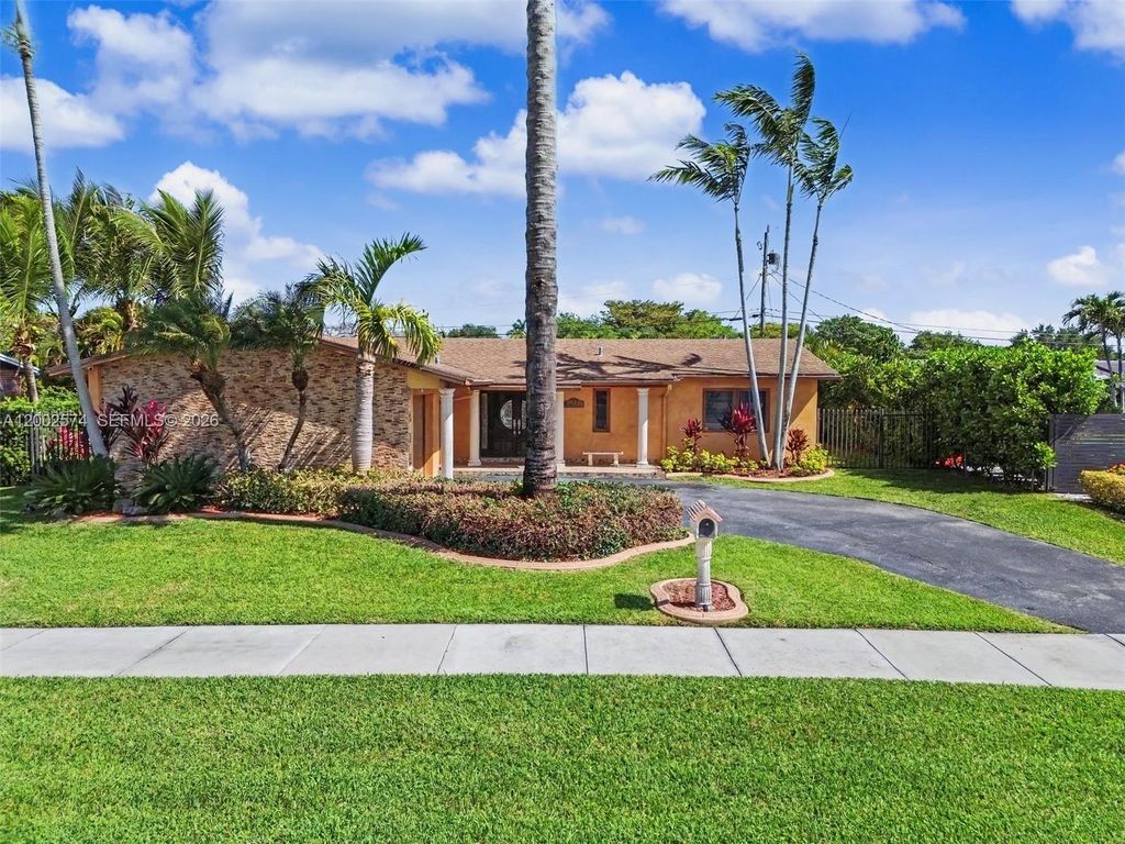 9837 SW 194th Street, Cutler Bay, FL 33157
