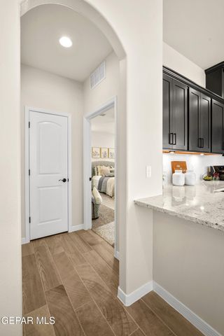 704 Cedarwood Avenue, Horizon City, TX 79928