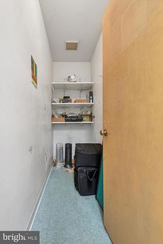 1058 LANCASTER, Berwyn, PA 19312