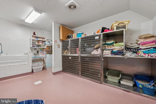 1058 LANCASTER, Berwyn, PA 19312