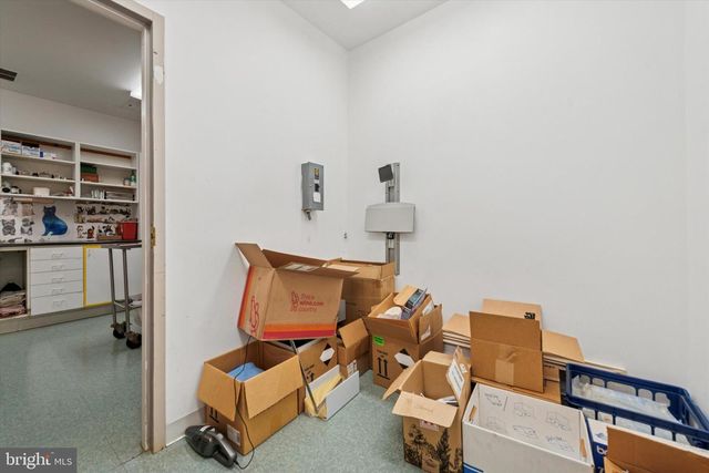 1058 LANCASTER, Berwyn, PA 19312