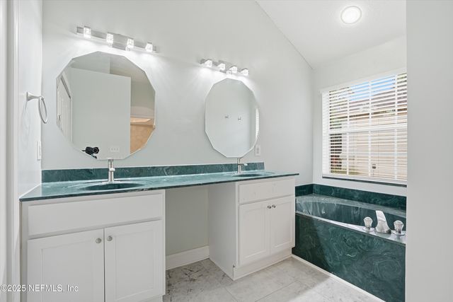 2810 SWEETHOLLY Drive, Jacksonville, FL 32223