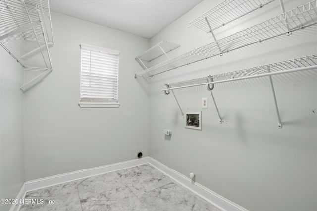 2810 SWEETHOLLY Drive, Jacksonville, FL 32223