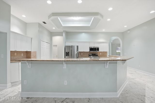 2810 SWEETHOLLY Drive, Jacksonville, FL 32223