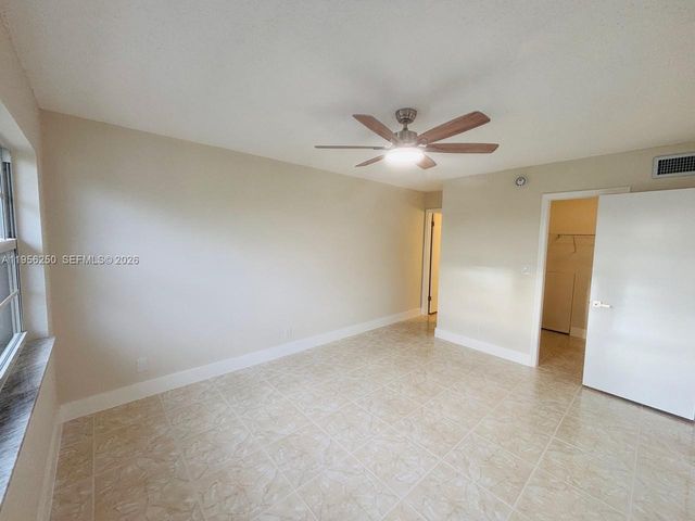 411 S Hollybrook Dr 305, Pembroke Pines, FL 33025