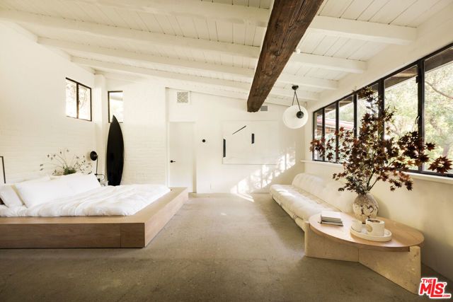 1830 Old Orchard Road, Los Angeles, CA 90049