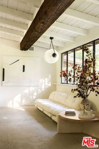1830 Old Orchard Road, Los Angeles, CA 90049
