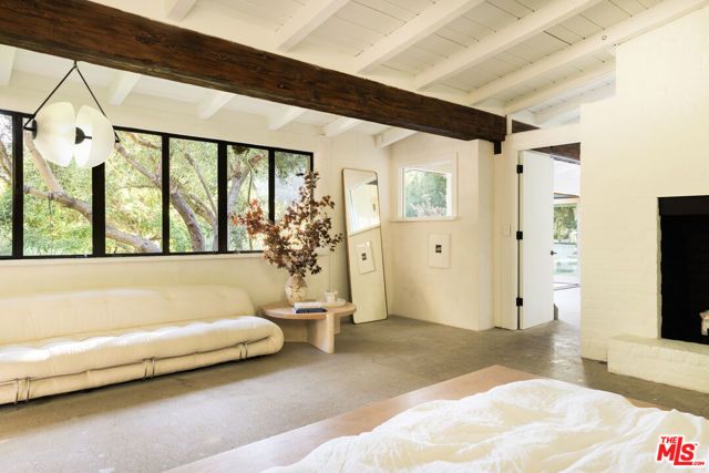 1830 Old Orchard Road, Los Angeles, CA 90049