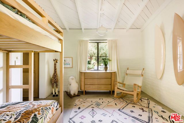 1830 Old Orchard Road, Los Angeles, CA 90049