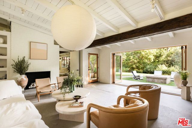 1830 Old Orchard Road, Los Angeles, CA 90049