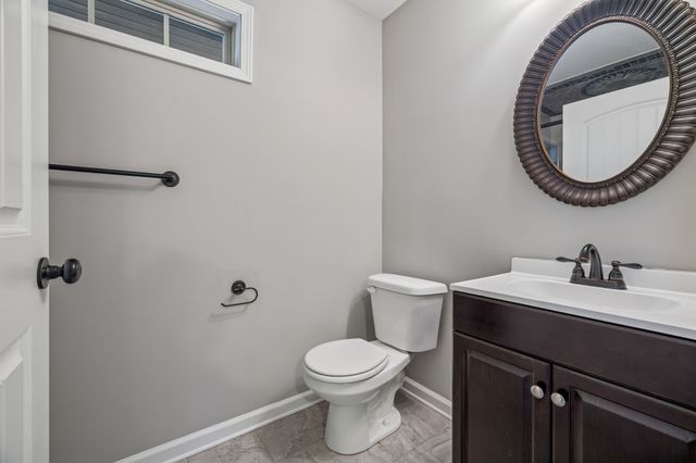 1008 Meadowview Ln, Clarksville, TN 37040