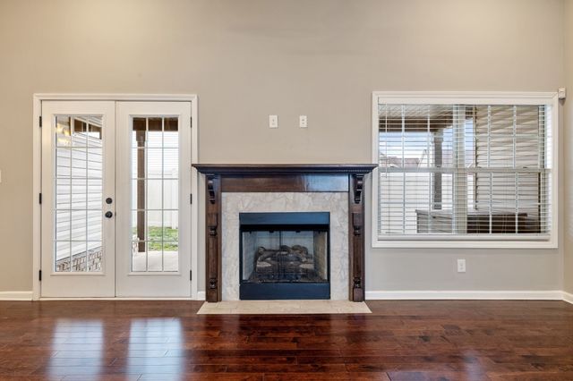 1008 Meadowview Ln, Clarksville, TN 37040