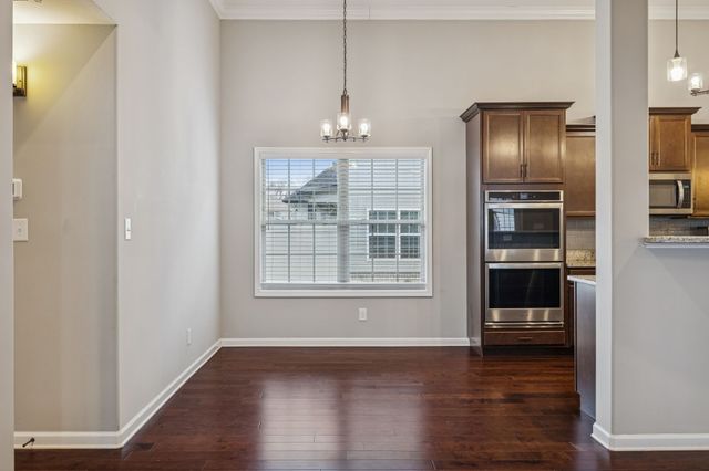 1008 Meadowview Ln, Clarksville, TN 37040