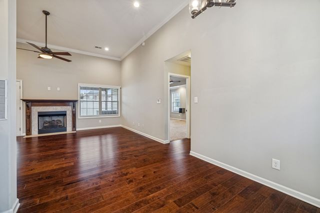 1008 Meadowview Ln, Clarksville, TN 37040